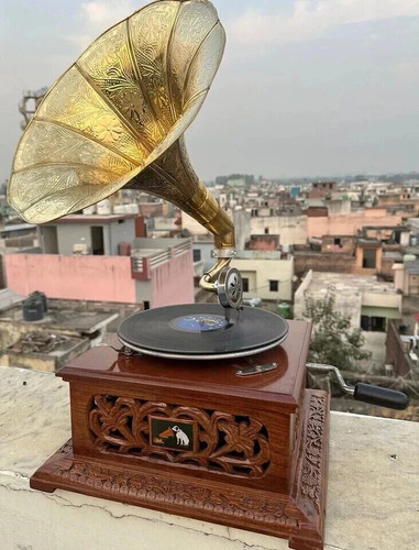 Antique vintage gramophone - antique, –