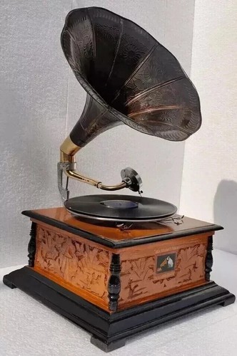 Vintage wind gramophone - vintage, wind-up