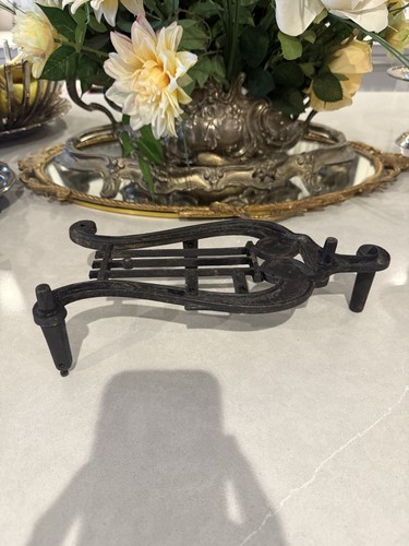 Antique century puck - ,